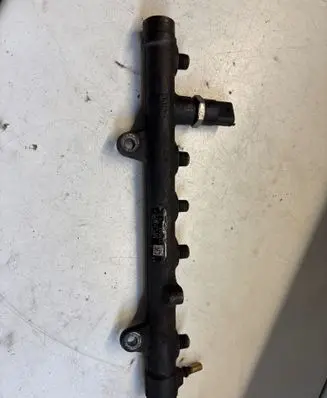 Renault Megane II Fuel main line pipe 8200330912 070125L4 0445214065