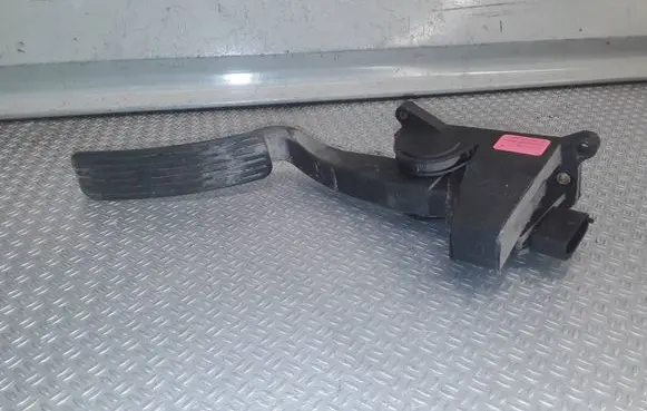 SsangYong Kyron Accelerator throttle pedal 2055009000