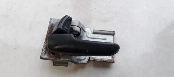 Mazda 626 Front door interior handle mdh20i
