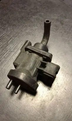 Mercedes-Benz E W211 Turbo solenoid valve 4522371