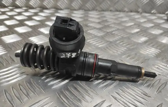 Audi A4 S4 B5 8D Fuel injector 0414720007 038130073