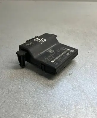 Volkswagen PASSAT B6 Gateway control module 3c0907530