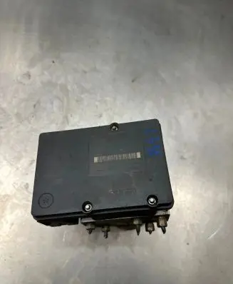 Nissan Navara D40 ABS Pump 062109033273 00401196D1