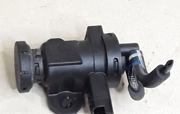 Citroen C5 Turbo solenoid valve 9635704380 0928400414