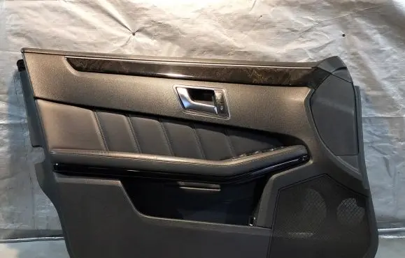 Mercedes-Benz E W212 Front door card panel trim JC1697353