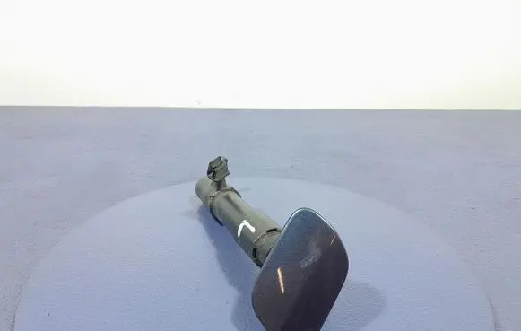 Volkswagen Golf Plus Windshield washer spray nozzle 