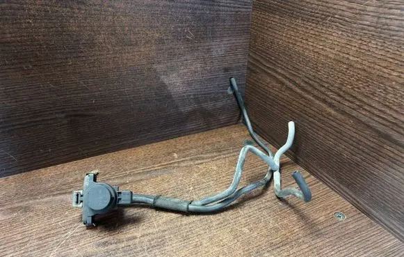 Renault Trafic II (X83) Turbo solenoid valve 7700113071