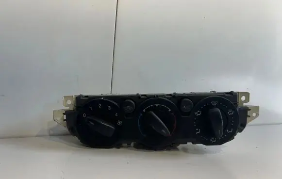 Ford Focus C-MAX Climate control unit 3M5T1998A 69607320 P69607