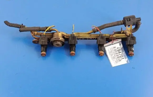 Fuel main line pipe