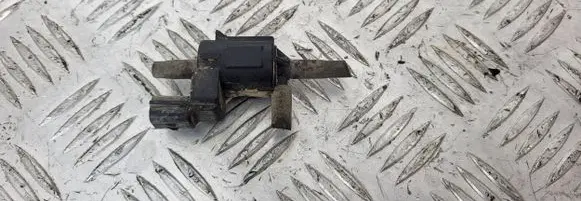 Mitsubishi L200 Valve vacuum 
