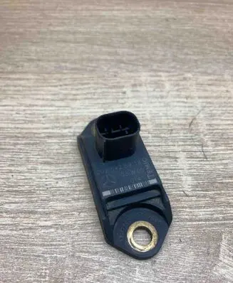 Mercedes-Benz S W220 Airbag deployment crash/impact sensor 0025426918