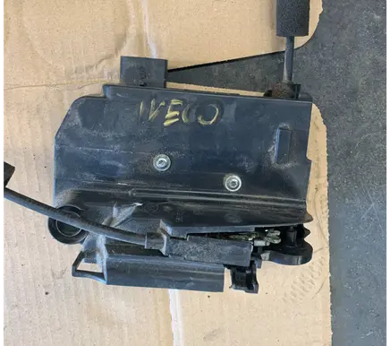 Iveco Daily 6th gen Front door lock 5801529302B 1425