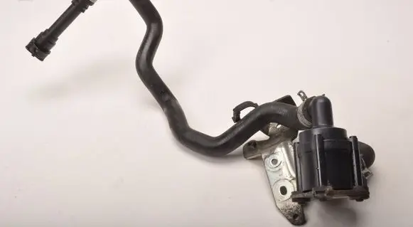 Volvo XC90 Water pump 31686005