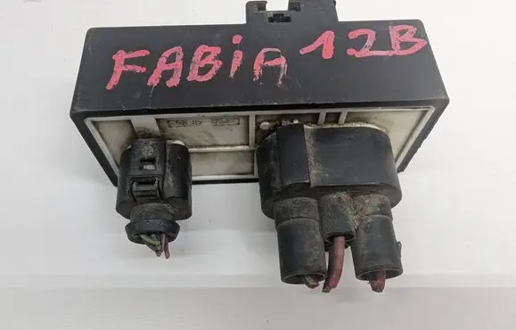 Skoda Fabia Mk1 (6Y) Coolant fan relay 1J0919506M