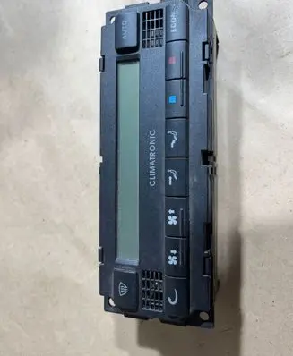 Volkswagen PASSAT B5 Climate control unit 6013966