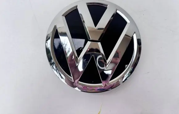 Volkswagen Polo Manufacturer badge logo/emblem 6C0853600