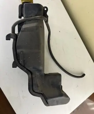 Dodge RAM 1500 DS Coolant expansion tank/reservoir 1002405AH