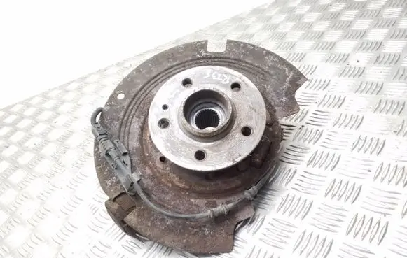Mercedes-Benz ML W163 Rear wheel hub spindle/knuckle 