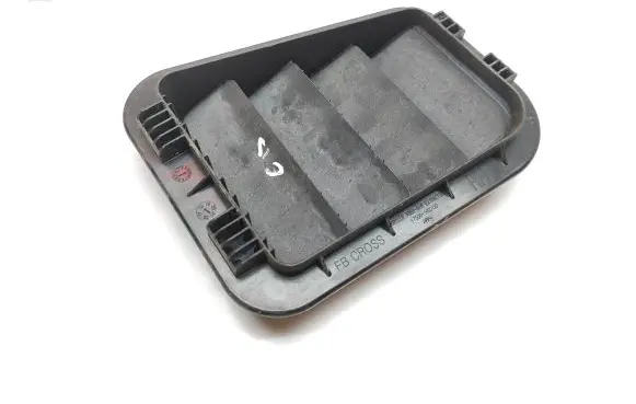 KIA Stonic Quarter panel pressure vent 97500HQ200