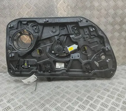 Volvo V40 Cross country Front door electric window regulator 31276215