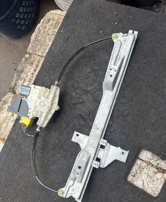 Citroen C4 I Front door window regulator with motor 9647441780 980696100 980696017