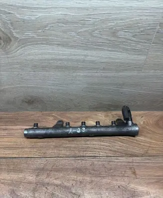 Volkswagen Golf VI Fuel main line pipe R03L125A