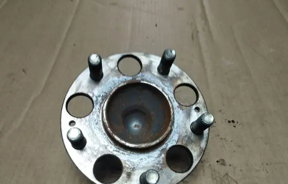 Honda Accord Rear wheel hub