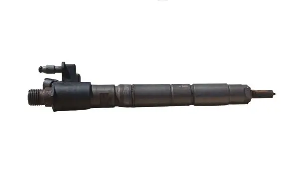 Volvo V40 Fuel injector 31303238