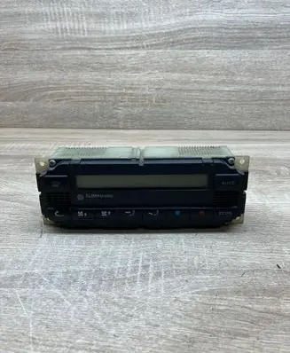 Volkswagen PASSAT B5 Climate control unit 3B1907044B 5HB007617