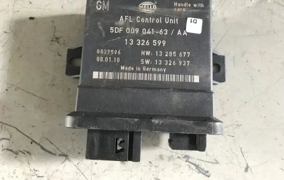 Opel Insignia A Light module LCM 13326599