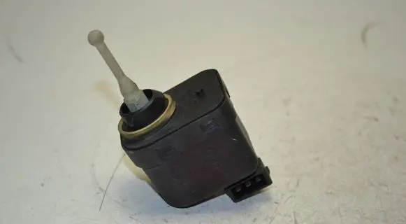 Audi A4 S4 B5 8D Headlight level adjustment motor 6k5945295