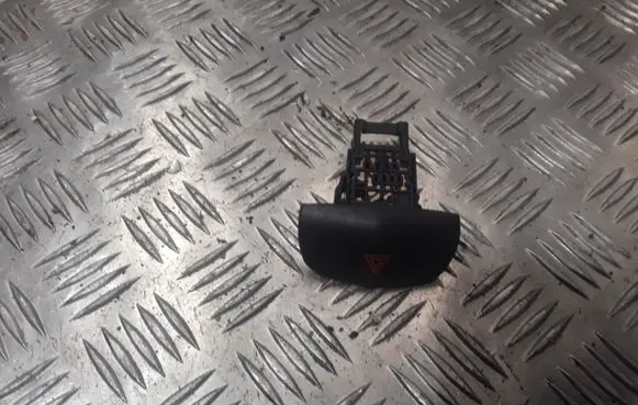 Nissan Primera Hazard light switch 06016