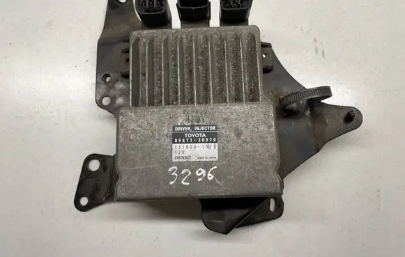 Lexus IS 220D-250-350 Fuel injection control unit/module 8987120070