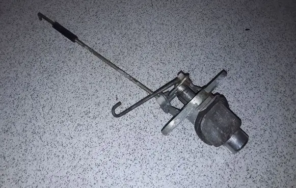 Loading door lock