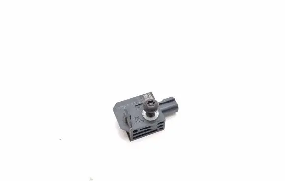 Chevrolet Volt II Airbag deployment crash/impact sensor 13504470 908A4140