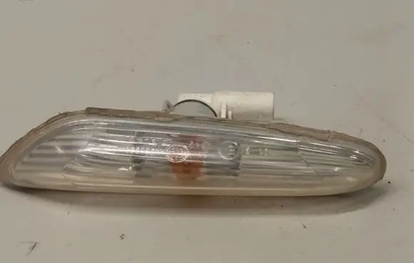 BMW 3 E90 E91 Front fender indicator light 