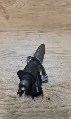 Volvo XC60 Fuel injector 31303238