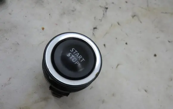 Renault Kadjar Engine start stop button switch 285905306R