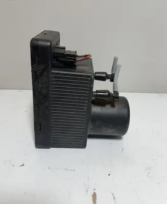 Mercedes-Benz C W203 Vacuum pump 2038000048
