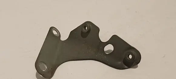 Audi Q7 4L Fender mounting bracket 4L0821136
