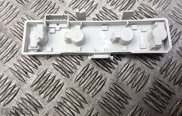 Skoda Octavia Mk2 (1Z) Tail light bulb cover holder 1z5945257a