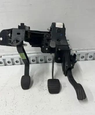 Renault Master III Pedal assembly 070108G