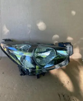 Mazda 2 Headlight/headlamp DB5J-51030