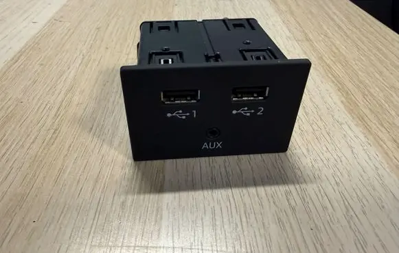 Audi A3 S3 8V USB socket connector 81A035736