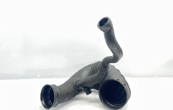 Mercedes-Benz C W203 Turbo air intake inlet pipe/hose A6460940297