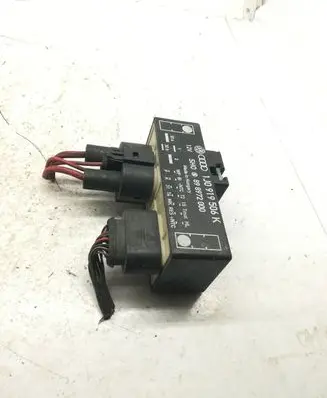 Audi TT Mk1 Glow plug pre-heat relay 1J0919506K