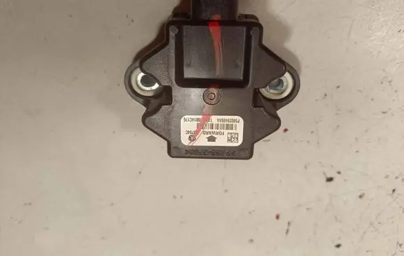 Jeep Grand Cherokee ESP acceleration yaw rate sensor P56029469AA