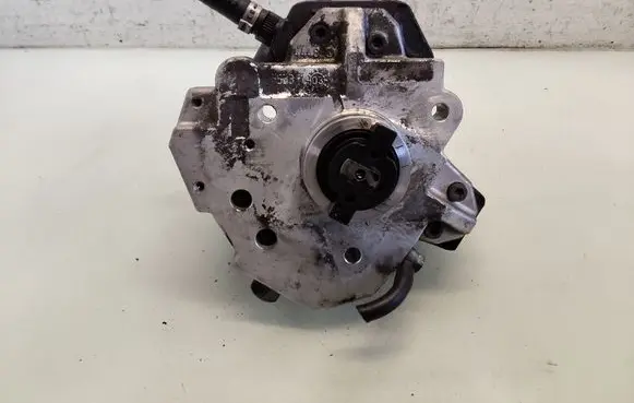 Volvo S60 Fuel injection high pressure pump 445010043