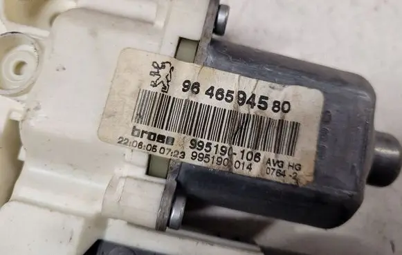 Peugeot 407 Front door window regulator motor 1137328125 9646594580