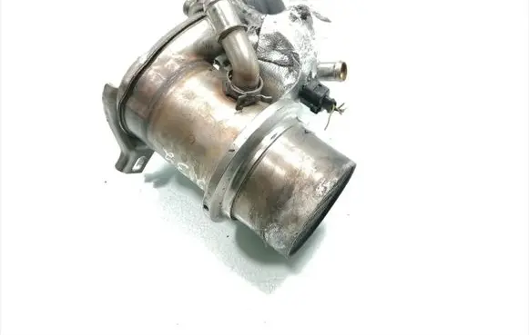 Skoda Octavia Mk3 (5E) EGR valve cooler 21018411